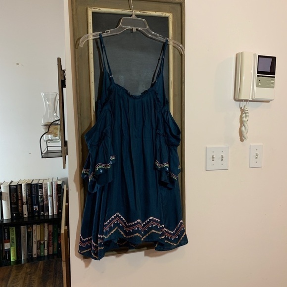 Red Carter Blue Embroidered Cold-Shoulder Swim Cover-Up Dress Size Medium NWT - Picture 7 of 7